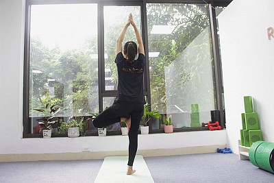 7 Bài tập yoga buổi sáng: Cân bằng cơ thể và tràn đầy năng lượng