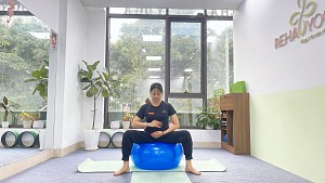 Bài tập bóng yoga cho bà bầu khỏe mạnh hơn